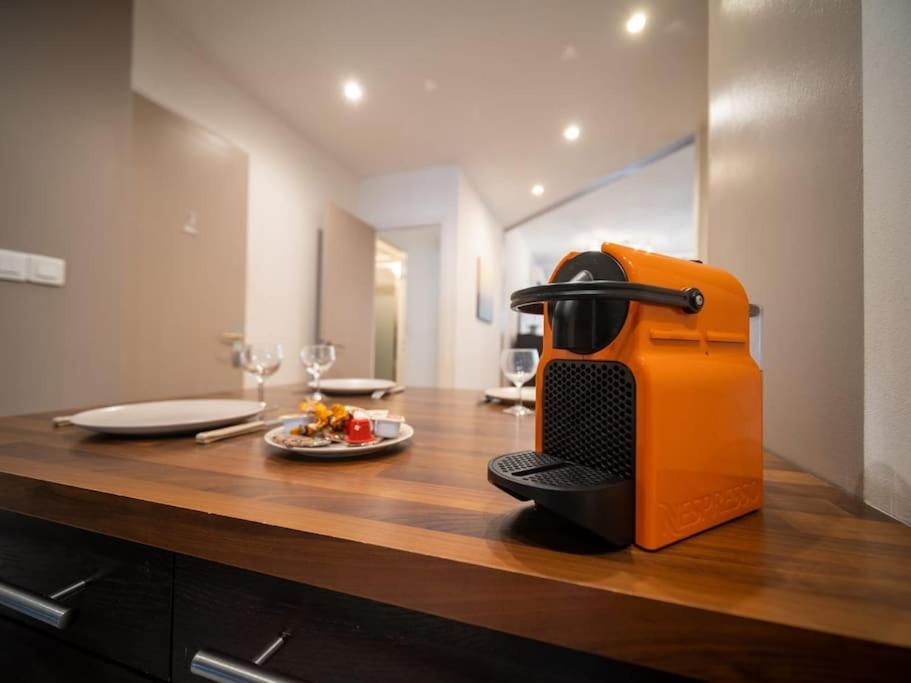 Appartement Climatise Tout Equipe A Cote Du Stade Velodrome マルセイユ エクステリア 写真