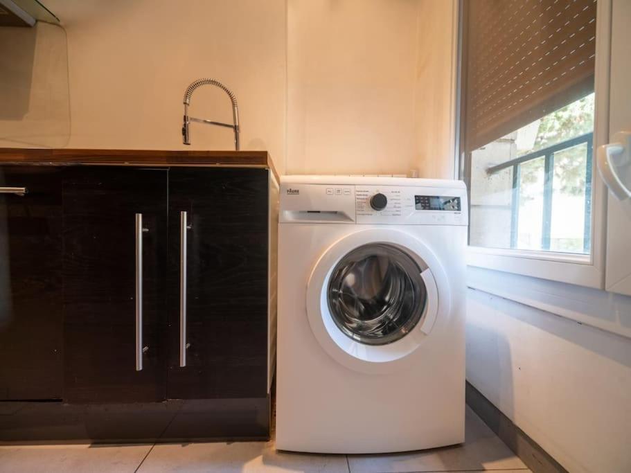 Appartement Climatise Tout Equipe A Cote Du Stade Velodrome マルセイユ エクステリア 写真